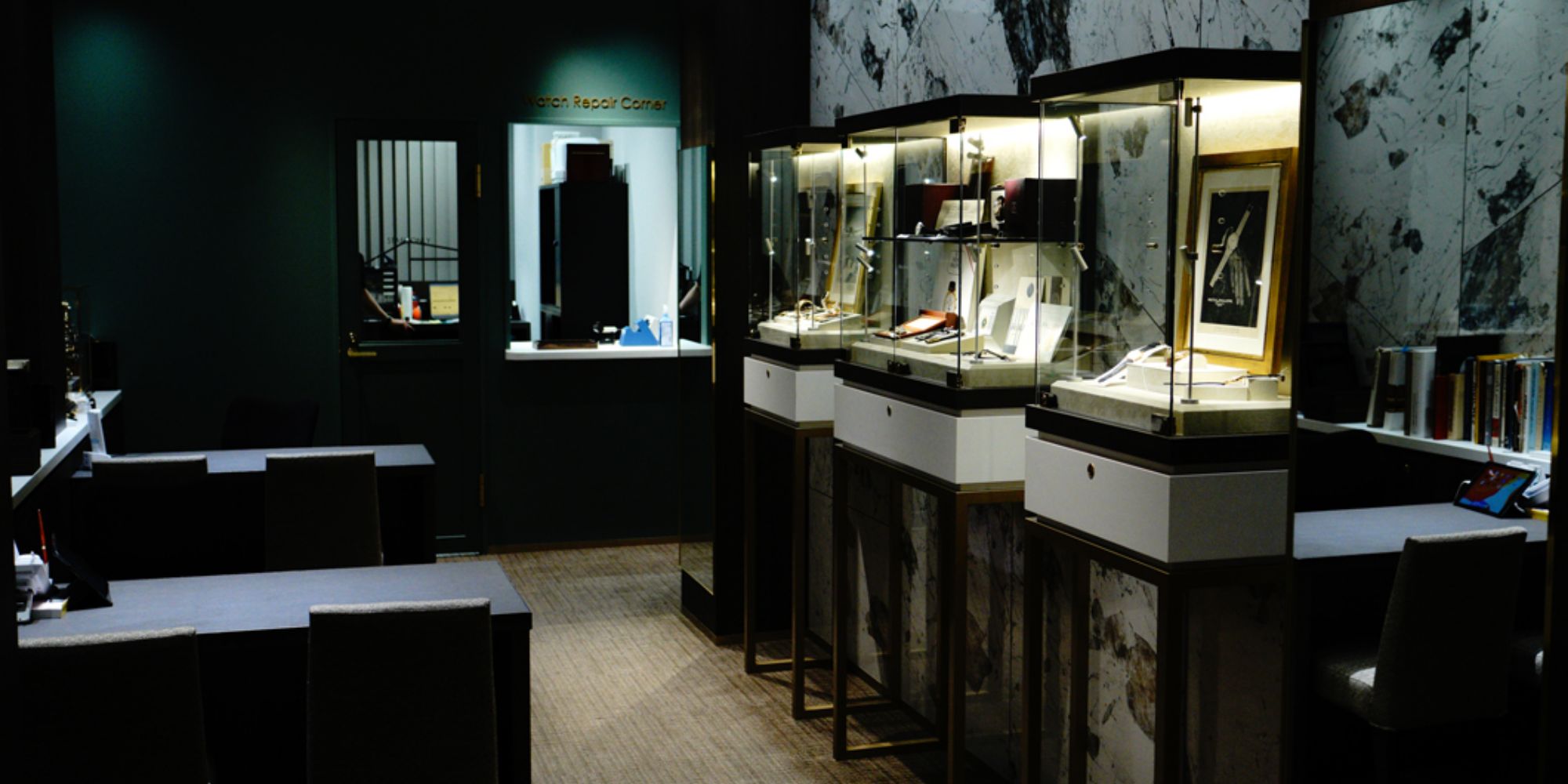 The second floor of Shellman Ginza Store